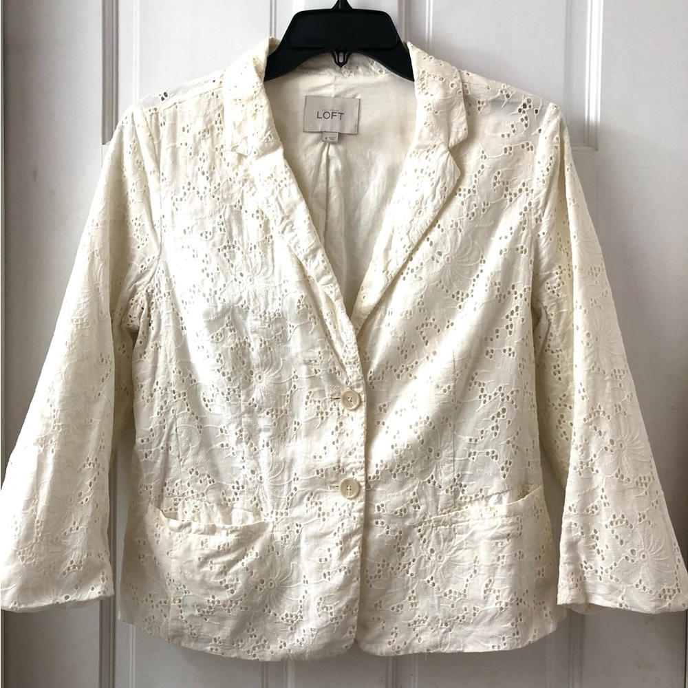 🌼 LOFT Eyelet Blazer